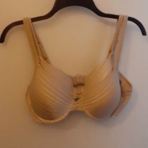 2 Kohl's Nude Bras 36B